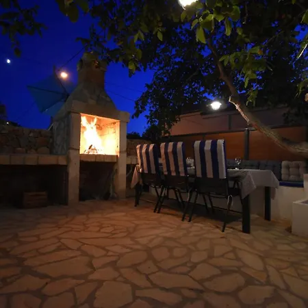 House Vira With A Pool Ferienhaus Hreljin