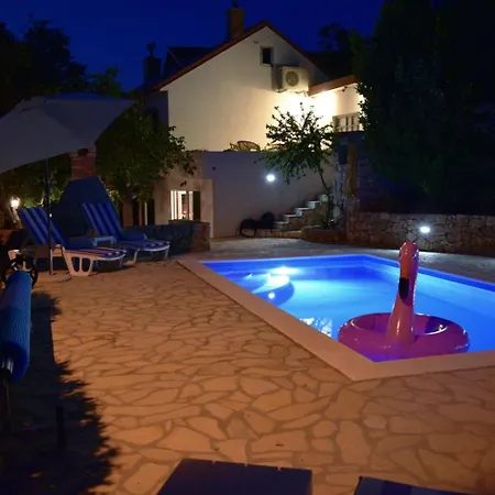 Ferienhaus House Vira With A Pool Hreljin