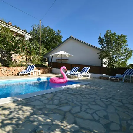 House Vira With A Pool Ferienhaus